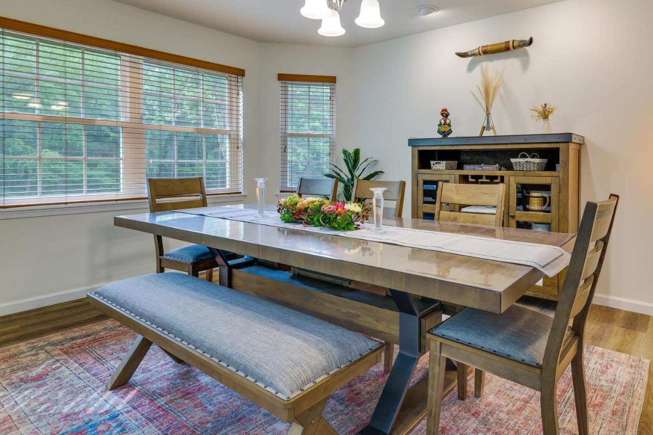 Spacious With Pool Table And Fire Pit! *