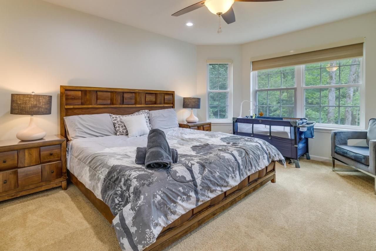 Holiday home Spacious With Pool Table And Fire Pit! *