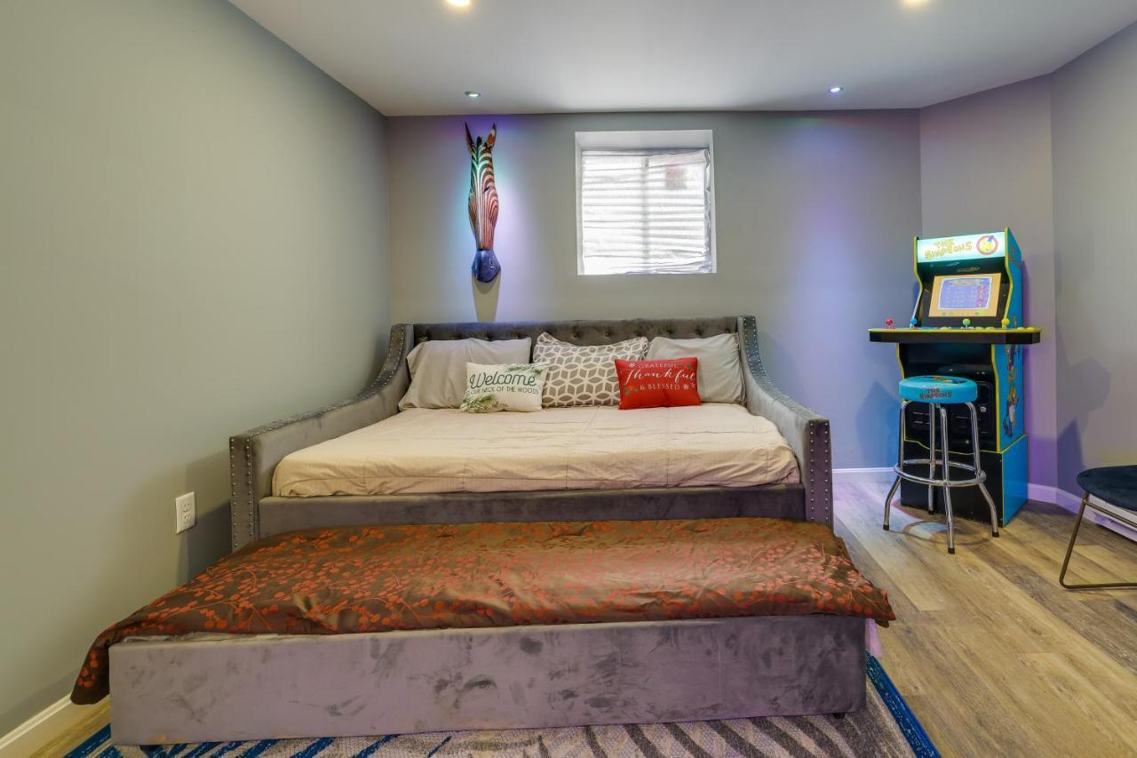 Holiday home Spacious With Pool Table And Fire Pit! Tobyhanna