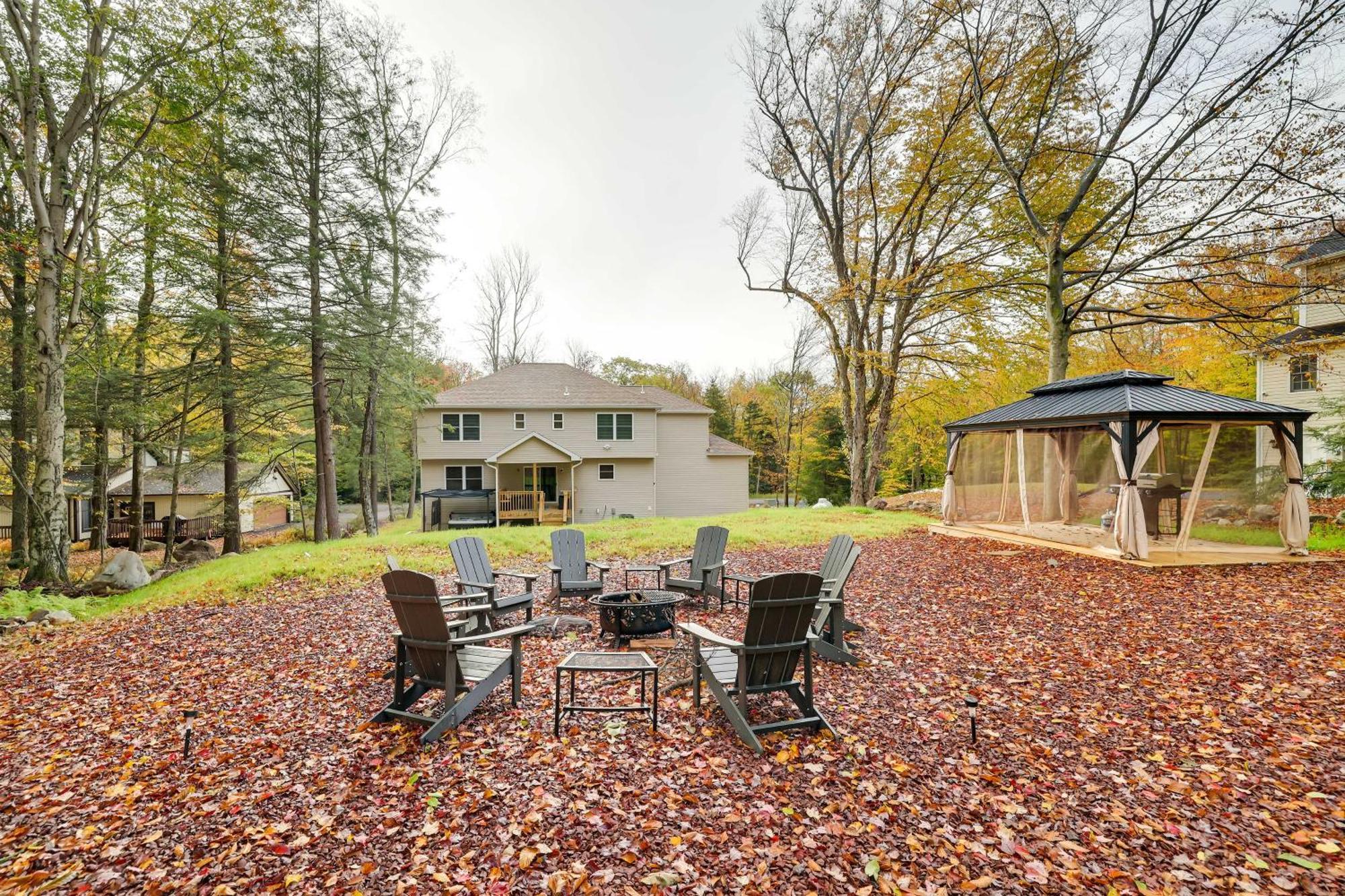 Spacious With Pool Table And Fire Pit! *
